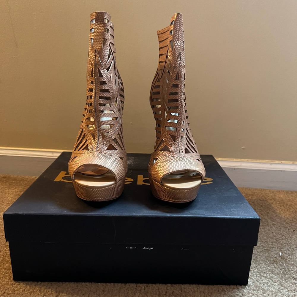 Bebe Bootie